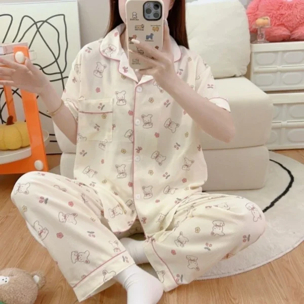 ชุดนอนผ้าไหมญี่ปุ่น แขนสั้น ขายาว สีเหลืองนวล ลายจุดชมพู