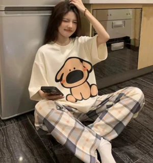 ชุดนอนแขนสั้นขายาว ผ้ายืด ฟรีไซส์ เสื้อลายหมา กางเกงสก็อต